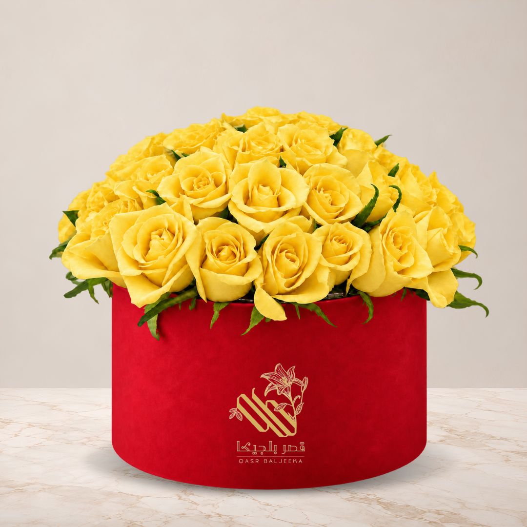 50 Elegant Yellow Rose Hatbox